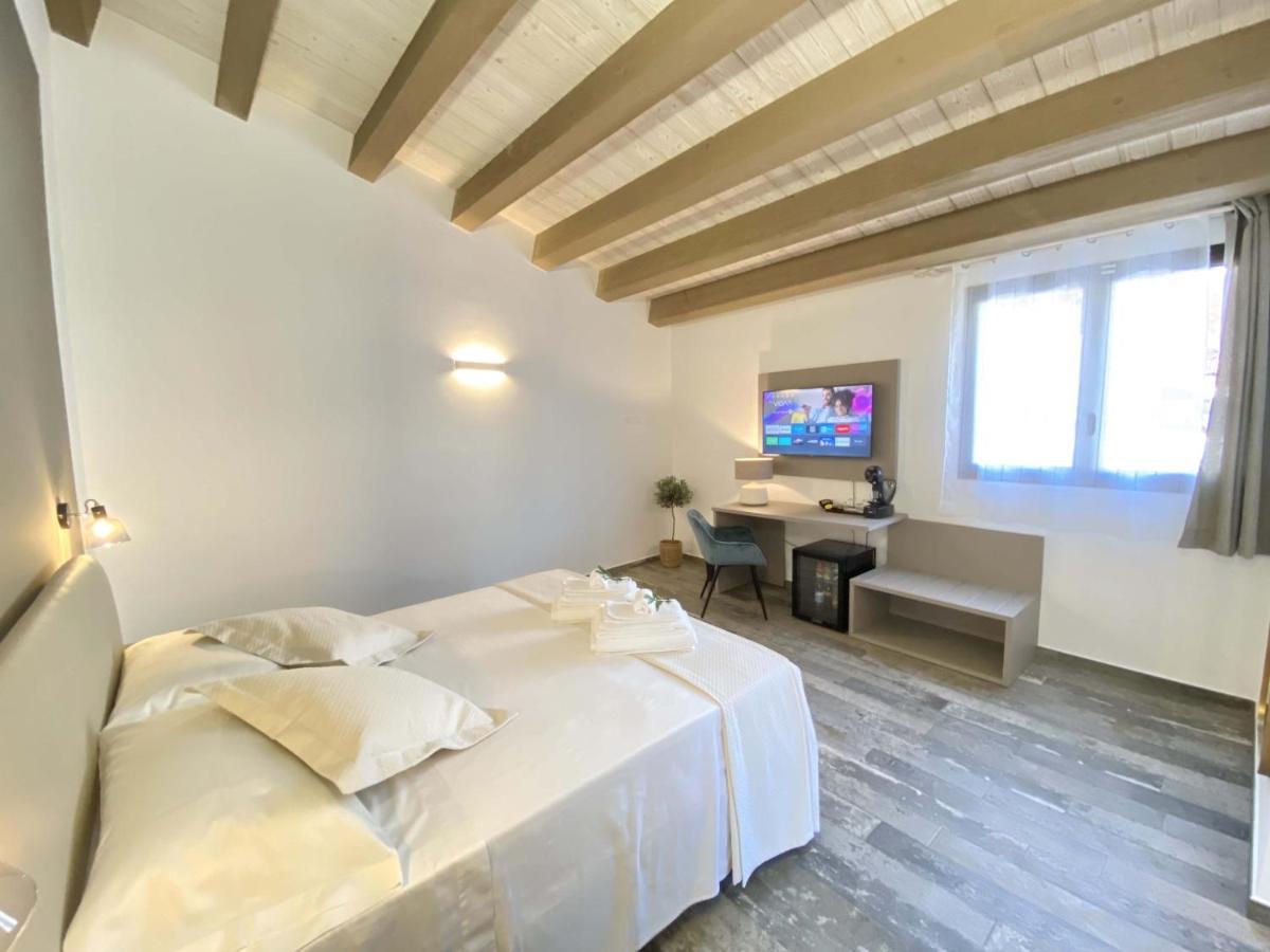 L'Ulivo Comfort Rooms تيراسيني المظهر الخارجي الصورة